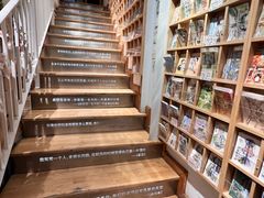 -猫的天空之城概念书店(苏州平江店)
