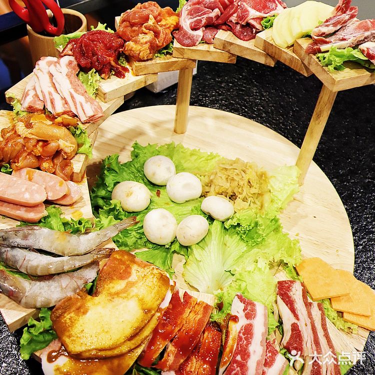 天梯烤肉丨一层一层都是快乐❗️