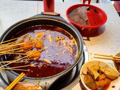 -钢管厂五区小郡肝串串香(蜀都万达店)