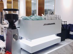 -Fridi Patisserie Cafe