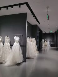 -Vera Wang婚纱礼服旗舰店