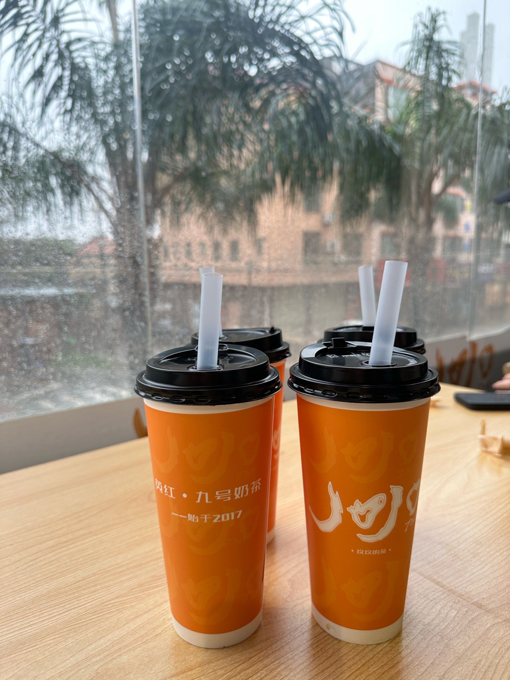 天天领红包方圆百里就一家奶茶店,但是真的好喝