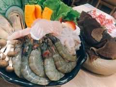 霸王红虾海鲜拼盘-呷哺呷哺(新世界百货望京店)
