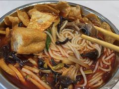 -拾味螺骨汤螺蛳粉(青年路店)