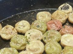 -老字号眼镜子煎包汤包店