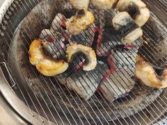 -围炉肉舍•炭烤活鳗•丹东海鲜烤肉(步行街店)