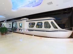 -皇马海口湾海景酒店(万绿园秀英港店)