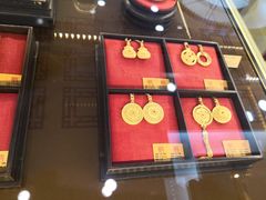 -老铺黄金(工美大厦店)