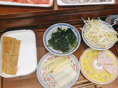 -沸炉重庆老火锅(军事博物馆店)