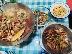 -昱龙大盆牛蛙馆(三兴街总店)