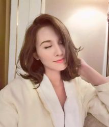 -天下皇剪新潇洒美容美发