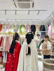 -梦回汉唐汉服旗袍体验馆(拙政园店)