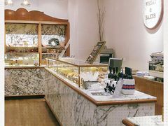 面包甜点陈列柜-WHEAT&BAKER-麥(凯德来福士店)