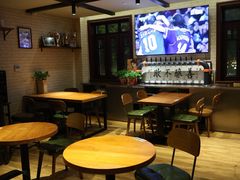-麦落精酿啤酒餐吧(先农大院店)