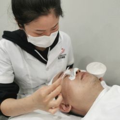 -苗方清颜专业祛痘·皮肤管理