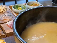 -银米·云南传统过桥米线(双廊黑金冠店)