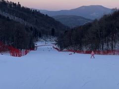 -亚布力新体委滑雪场