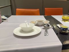 -红鼎豆捞·非遗鲍皇汤火锅(宝丰路店)