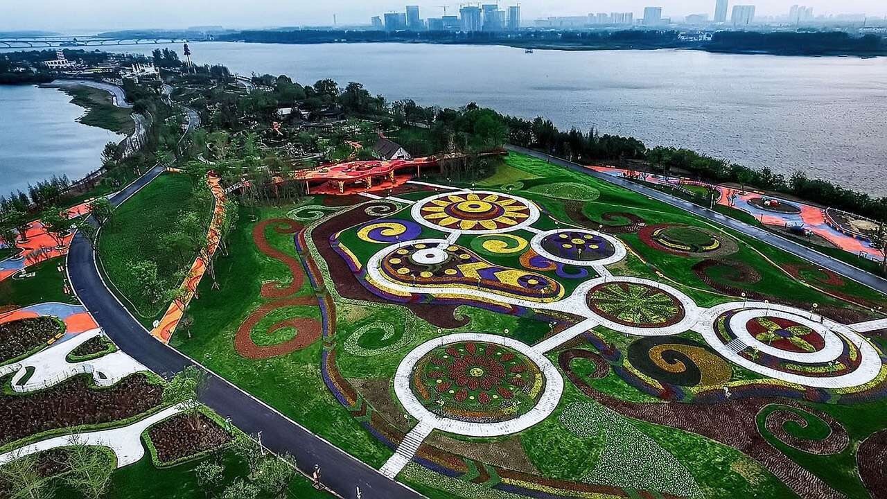 "马可波罗花世界"乐园坐落于世界探险家马