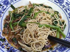 -渝之汇牛肉豌杂面