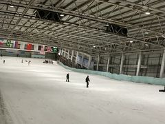 -乔波室内滑雪场