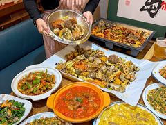 -东来菜馆•手抓海鲜家常菜•海鲜锅贴(鸽子窝店)