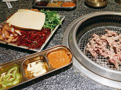 -红泥小火炉·东北泥炉烤肉(天一旗舰店)