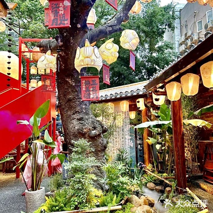 一定要来这家川味儿的长安庭院火锅~