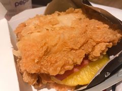 培根鸡腿重磅肉霸堡-肯德基(中纬店)
