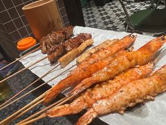 -何妹湿辣牛肉·粤式烧烤砂煲(桂雅路店)