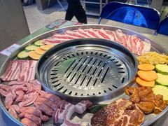 -哈哈碳都·牛肋条无限自助烤肉(台江万达店)
