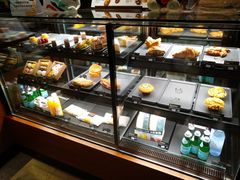 面包甜点陈列柜-星巴克臻选(呼和浩特维多利摩尔城店)