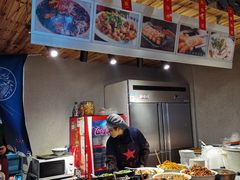 -爆炸头阿姨小四川正宗川味小吃(无任何分店)