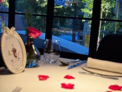 -弦月窗LUNETTE BY AMANDA(复兴路店)