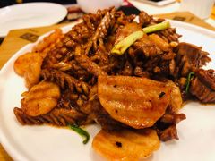 -闫府私房菜(经四路万达店)