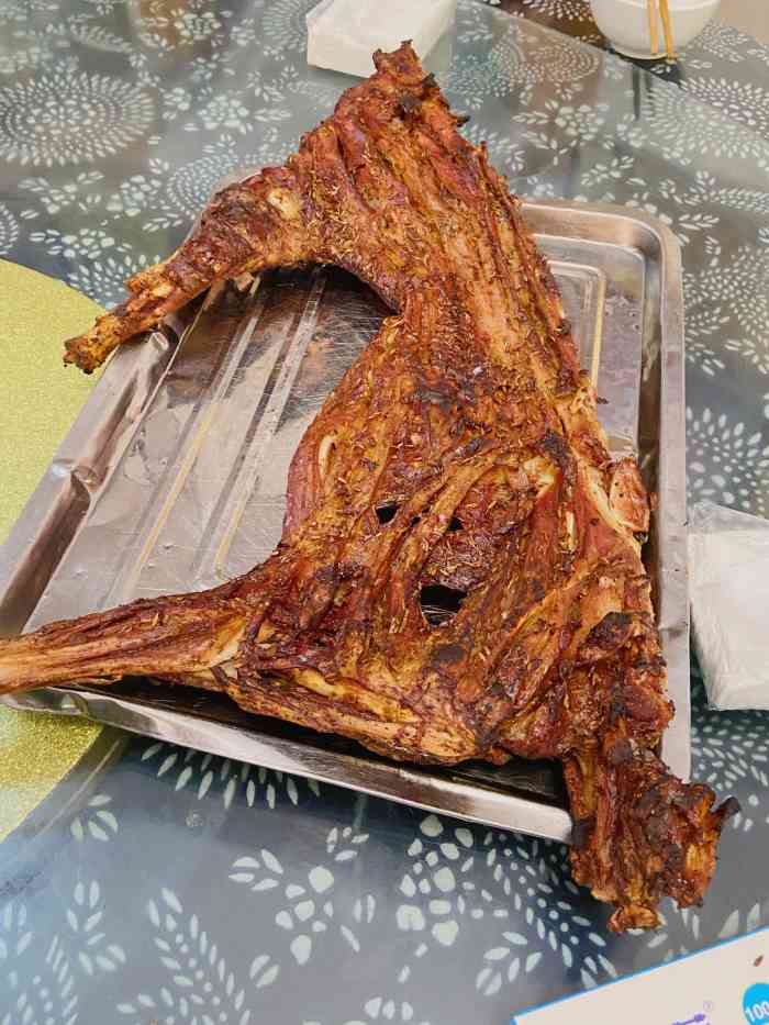 岭上白云人家烤全羊-"岭上人家所有饭店均均建在山体上,每家特色.