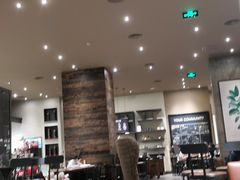 大堂-星巴克(深圳宝安泰华店)