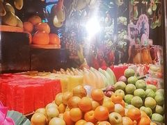 -雍容荟帝王蟹活龙虾展台自助(IFS黑金店)