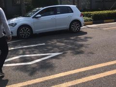 -一嗨租车(凤凰机场店)