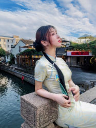 -一揽芳华汉服旗袍体验馆(拙政园店)