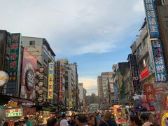 -六合夜市