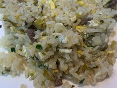 酸菜牛肉炒饭-周渝食惦酸菜鱼(青浦店)