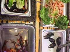 -尚品海鲜肥牛自助火锅(湖明店)