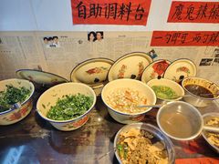 -柳州肥姨妈大骨螺蛳粉(东靖路店)