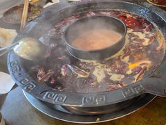 -黄潇洒老火锅(九眼桥宏济巷店)