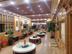大堂-三锅莊·牦牛肉火锅·香格里拉特色藏餐宴请餐厅(昆明创始店)
