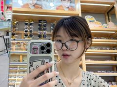 -三叶眼镜城批发市场(上海火车站店)