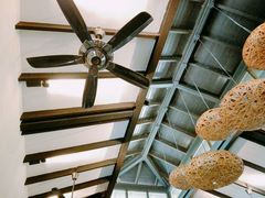 -植物园哈利亚餐厅