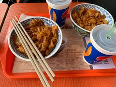 -吉野家(秀谷店)