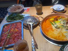 -洱火云南酸菜牛肉火锅(石景山当代商城店)